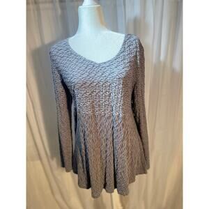 Habitat Size Medium Pullover Blouse Long-Sleeve Gray‎ & Black